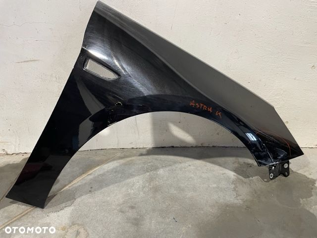 OPEL ASTRA V K błotnik prawy przód - 1