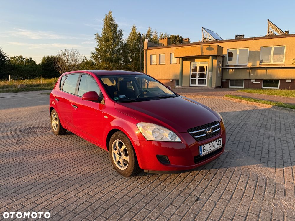 Kia Ceed 1.6 Crdi Comfort + - 28