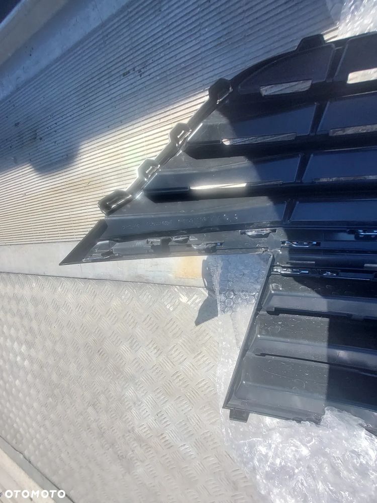 Atrapa  zderzaka  vw t6.1 multivan carawelle - 3