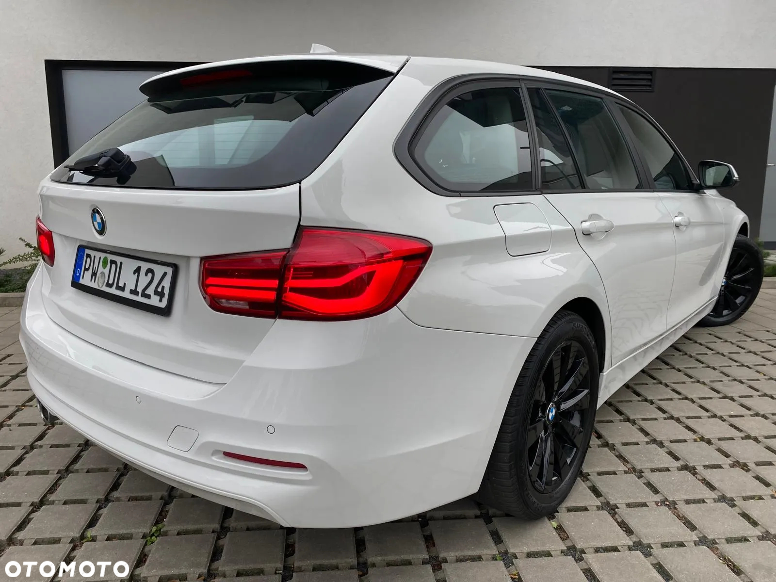 BMW Seria 3 320d Luxury Line - 4