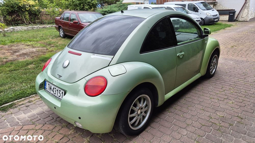 Volkswagen New Beetle - 3