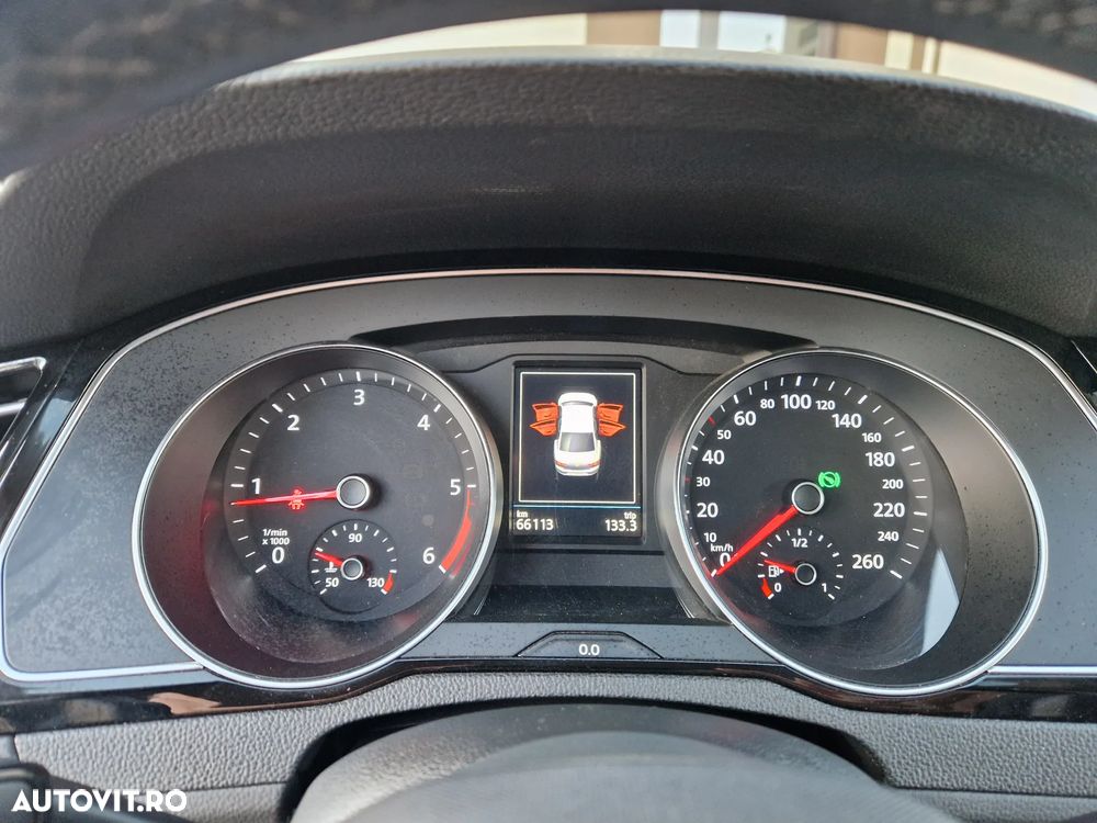 Volkswagen Passat 2.0 TDI DSG Highline - 6