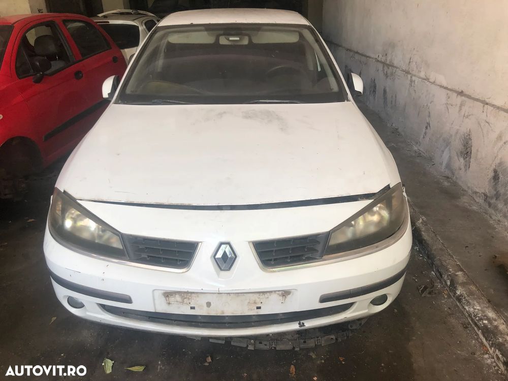 Bara fata Renault Laguna 2 facelift alb 2005 - 1