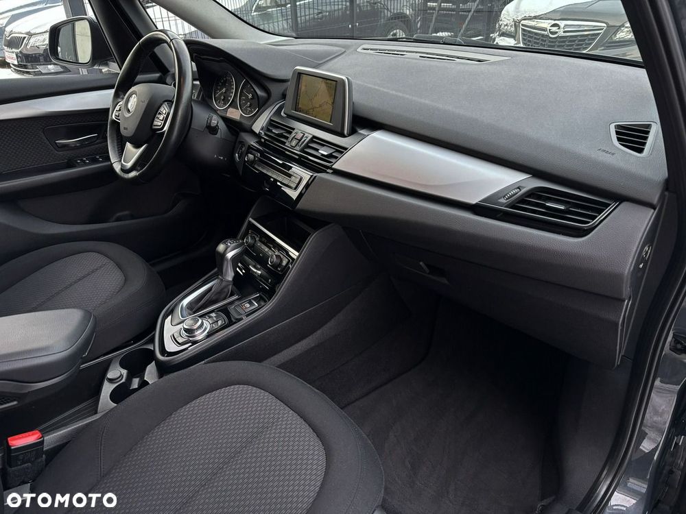 BMW Seria 2 218i Advantage - 28