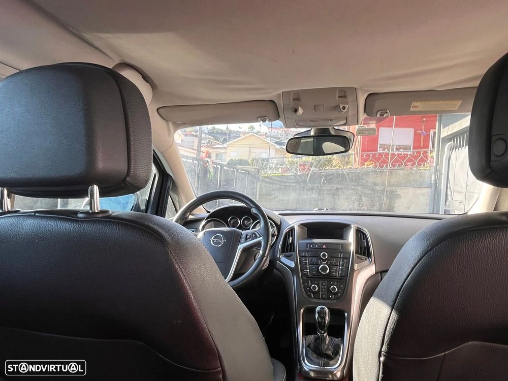 Opel Astra Sports Tourer - 9