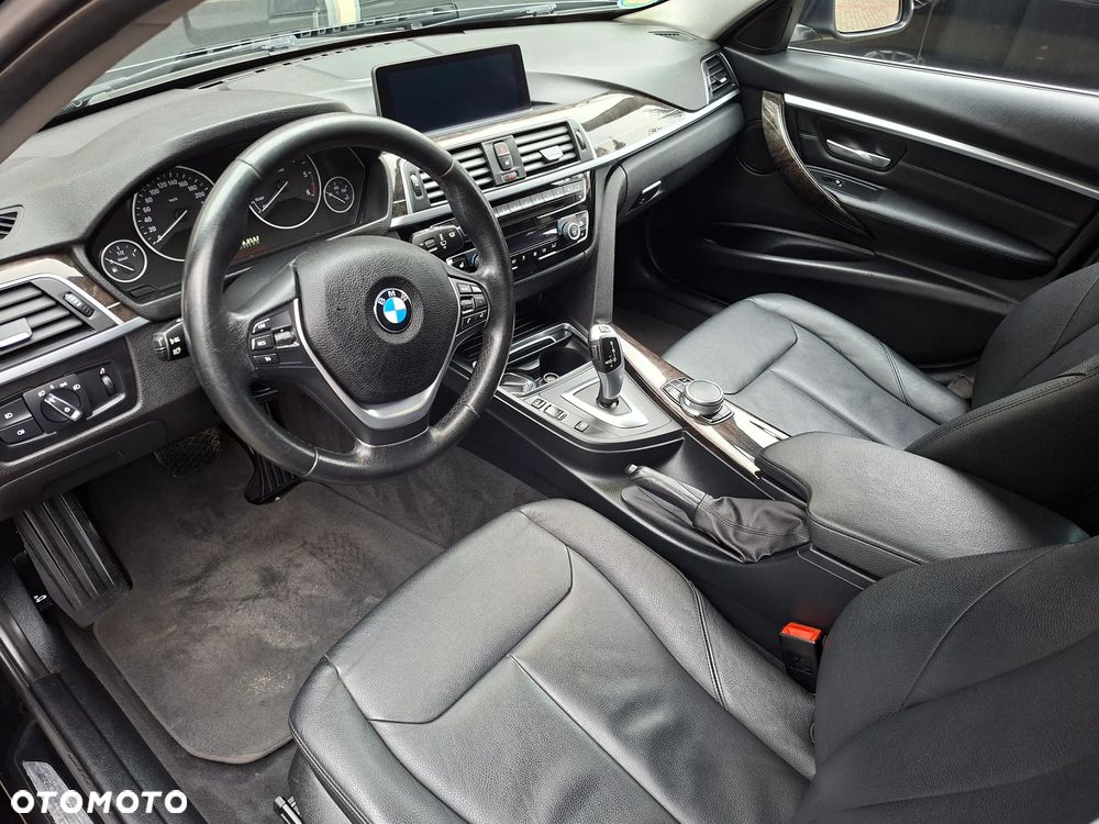 BMW Seria 3 320d Edition Luxury Line Purity - 2