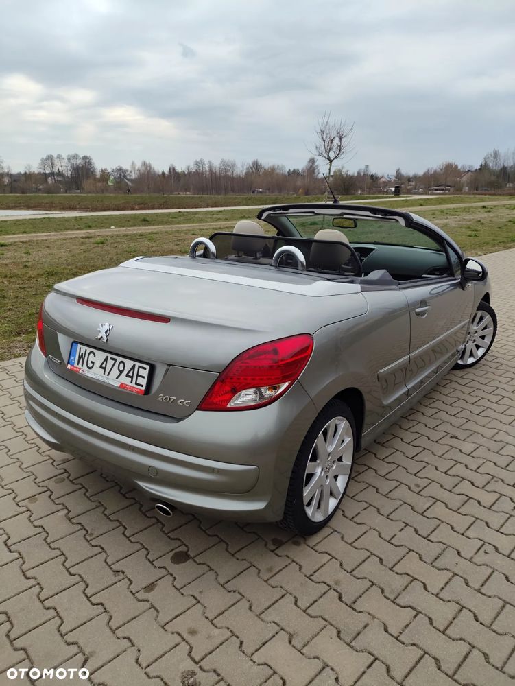 Peugeot 207 CC 120 VTi Roland Garros - 2