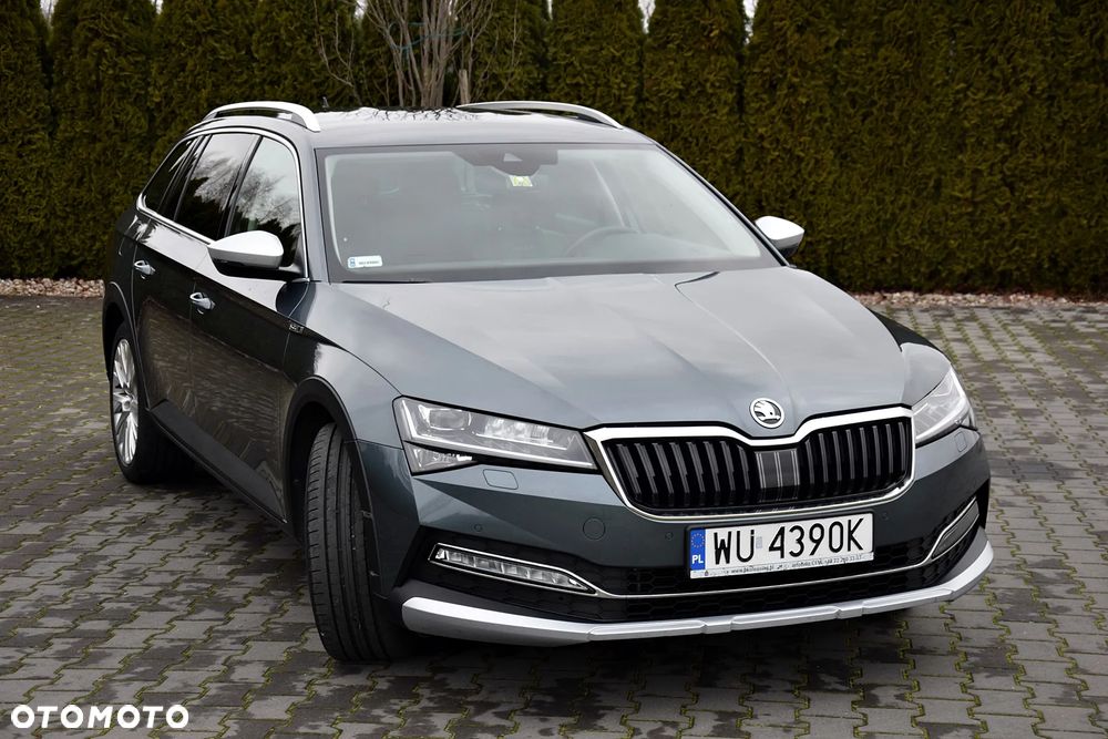 Skoda Superb 2.0 TDI 4x4 DSG Scout - 6