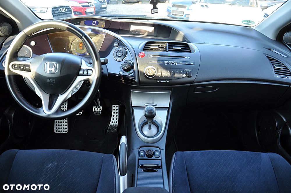 Honda Civic 1.8 Executive - 16
