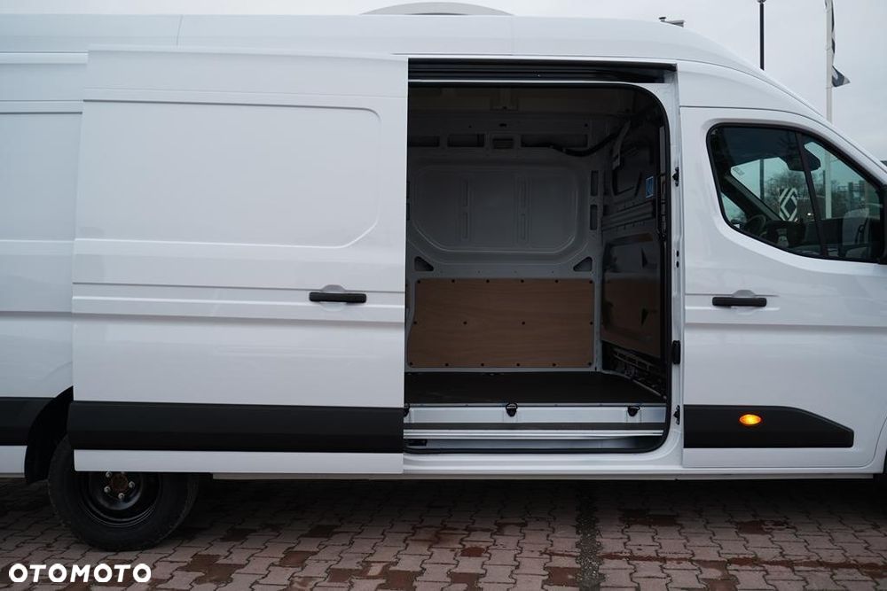 Renault Master dCi L4H3 RWD - 21