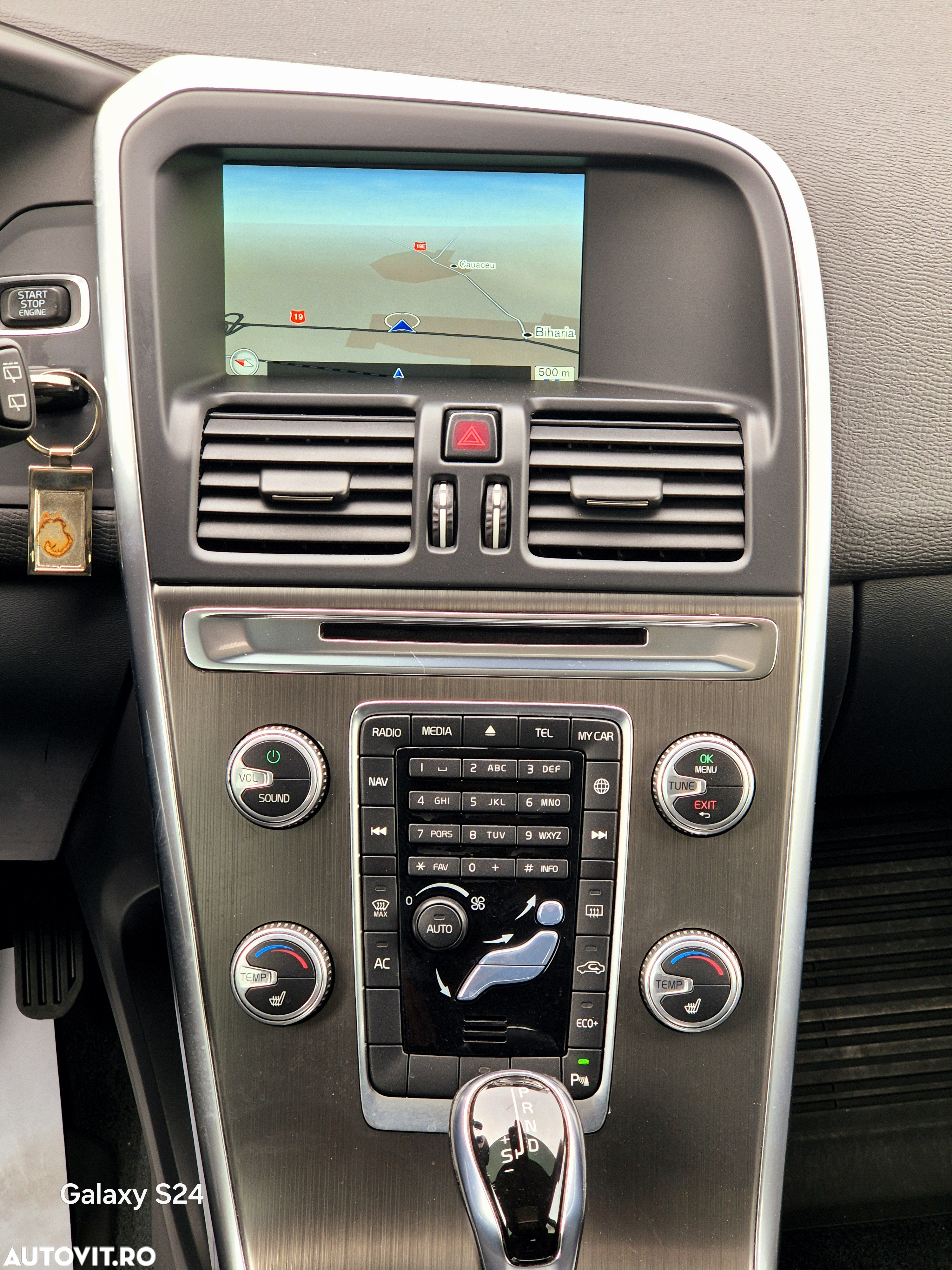 Volvo XC 60 D4 Geartronic Momentum - 17