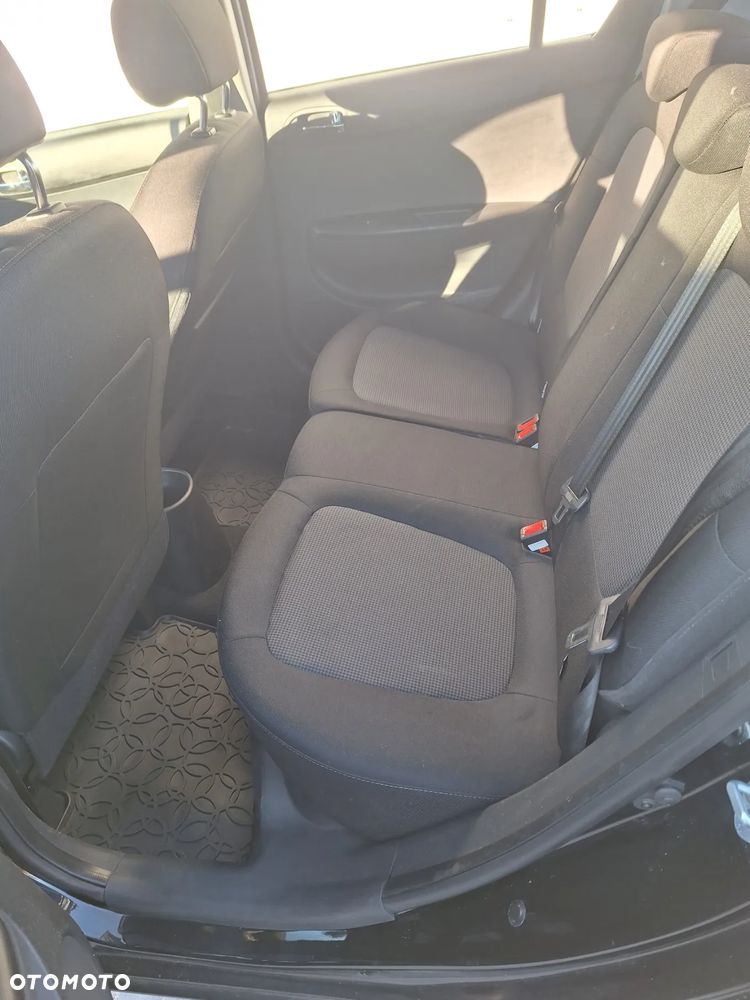 Hyundai i20 1.25 Classic + - 6