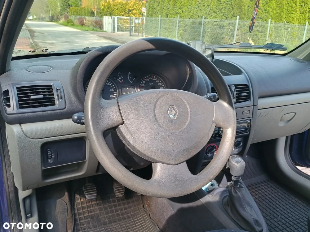 Renault Clio - 6
