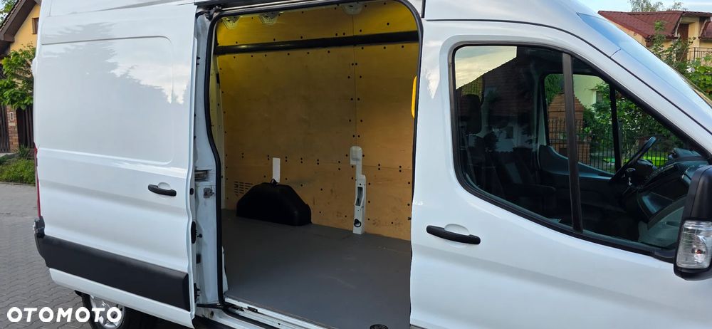 Ford Transit - 19