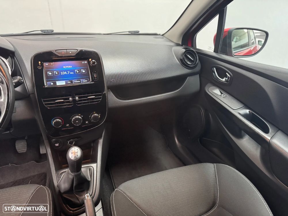 Renault Clio Sport Tourer Energy dCi 90 Start & Stop Luxe - 14