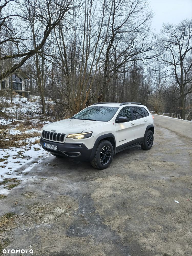 Jeep Cherokee - 28