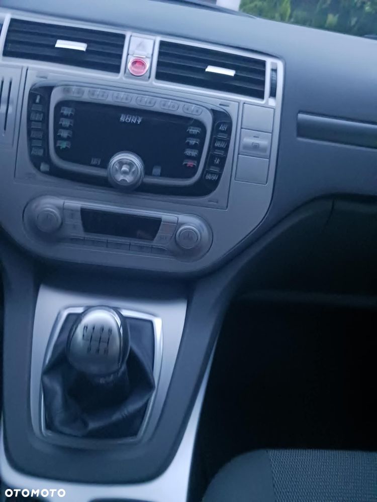 Ford Kuga - 9