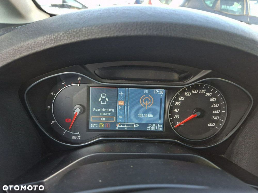 Ford Galaxy - 15