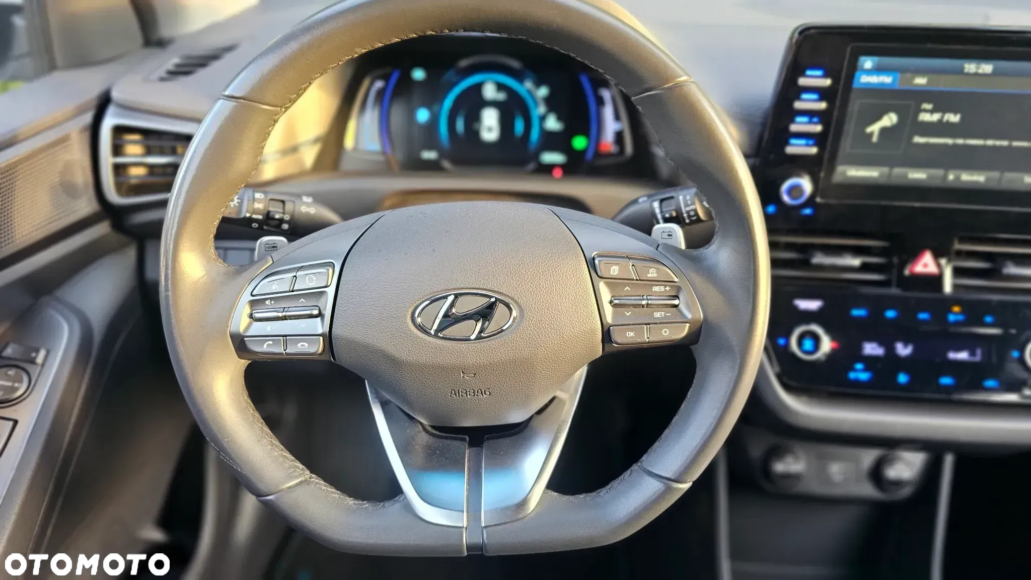 Hyundai IONIQ electric Premium - 9