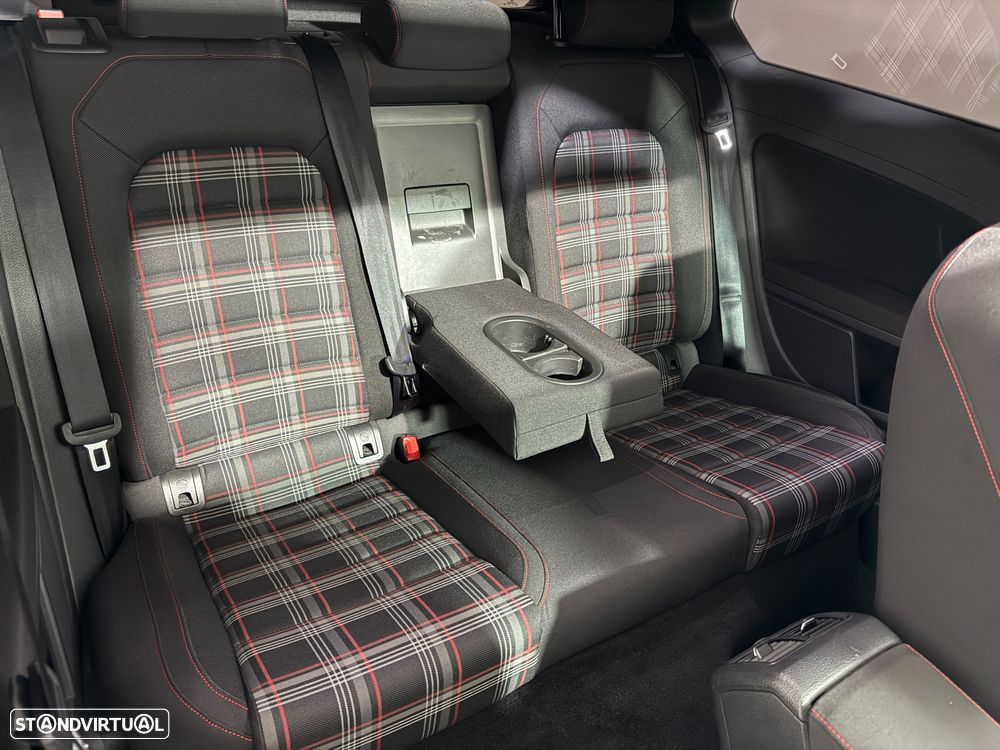 VW Golf 2.0 TSi GTi DSG - 30