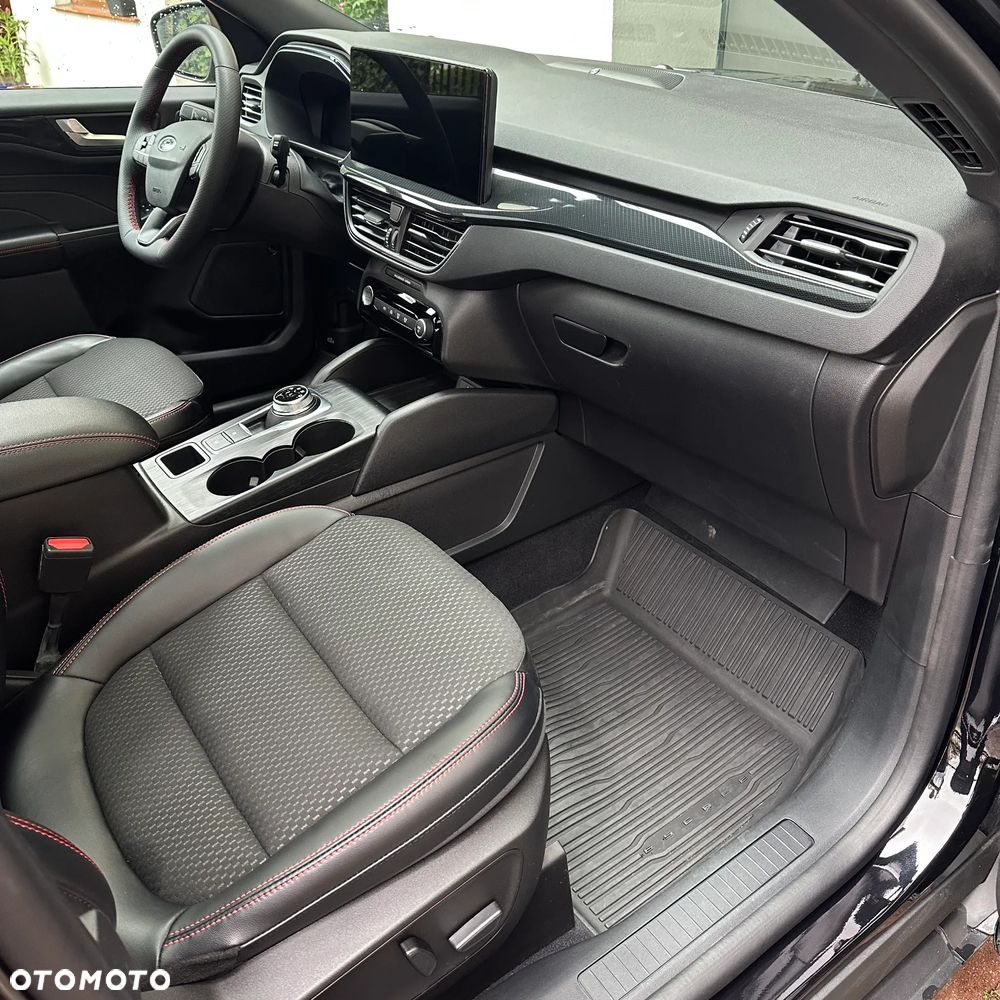 Ford Escape ver-2-0-ecoboost-awd-titanium - 24