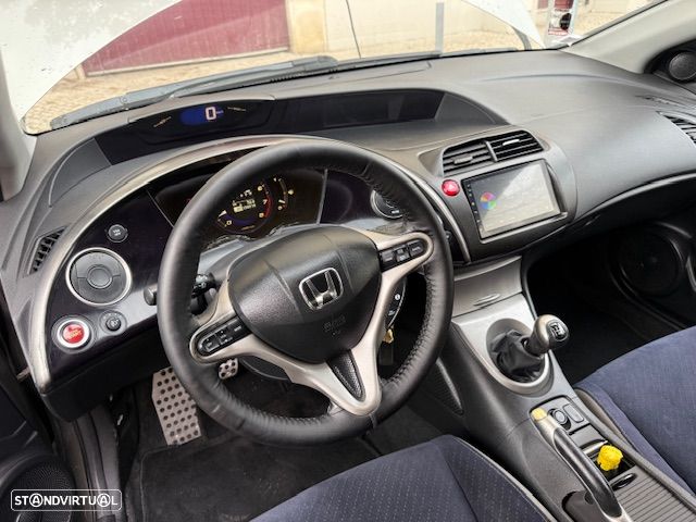 Honda Civic 1.8 Sport - 27