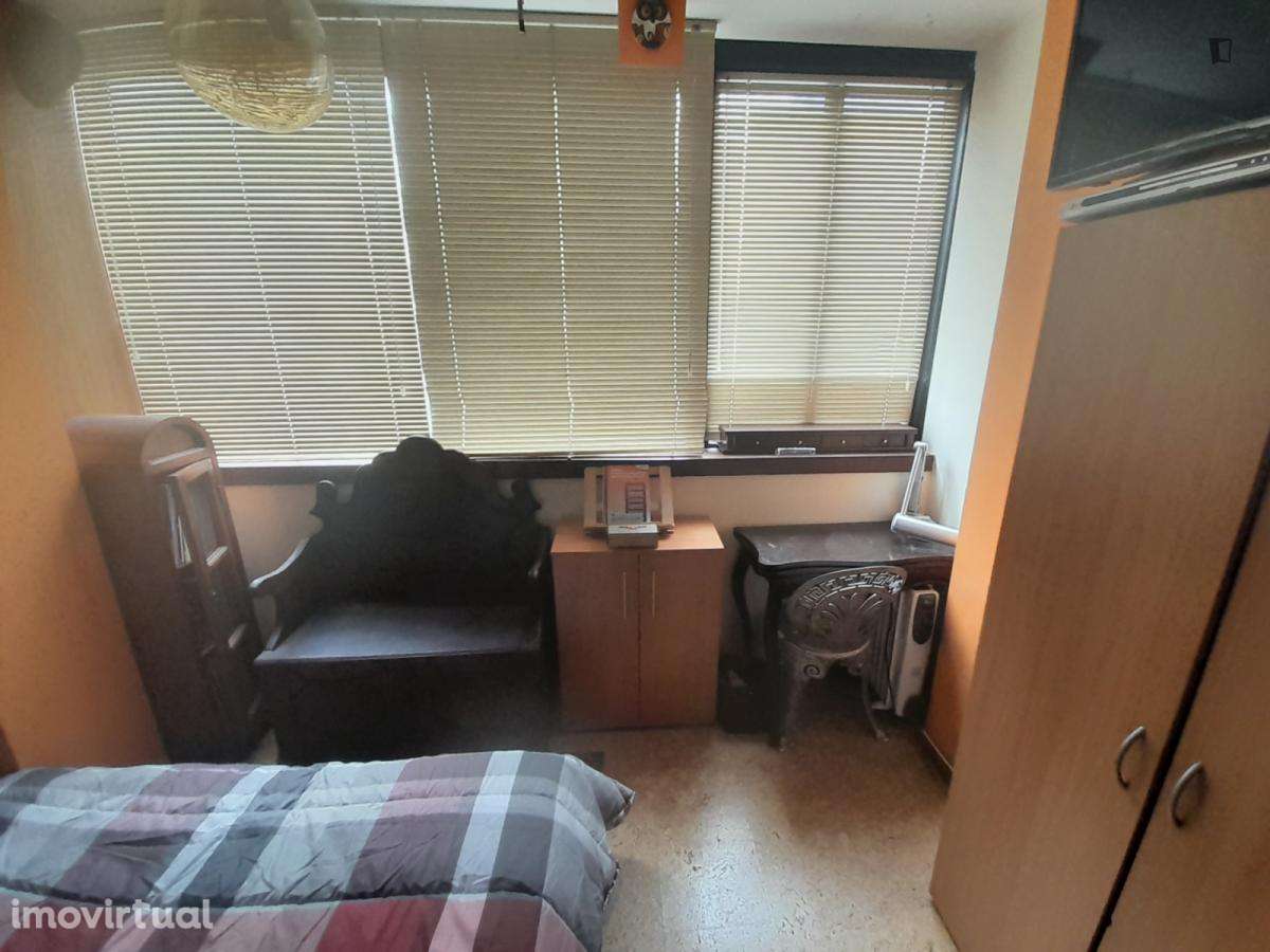 Apartamento com 1 quartos - localizado em Santo Ildefonso Porto - Grande imagem: 2/22