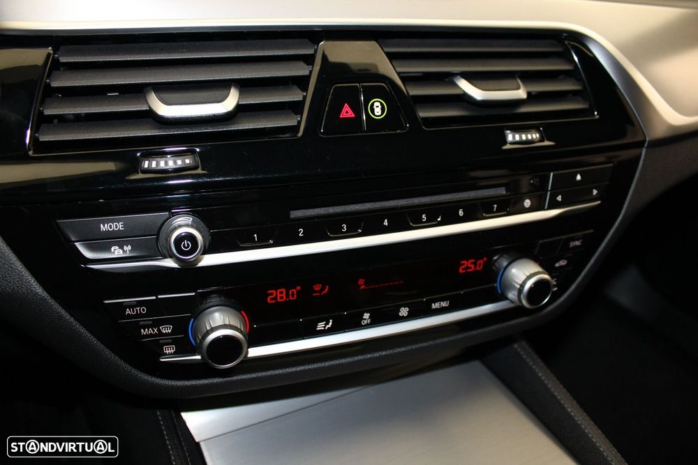 BMW 520 d Line Luxury Auto - 24