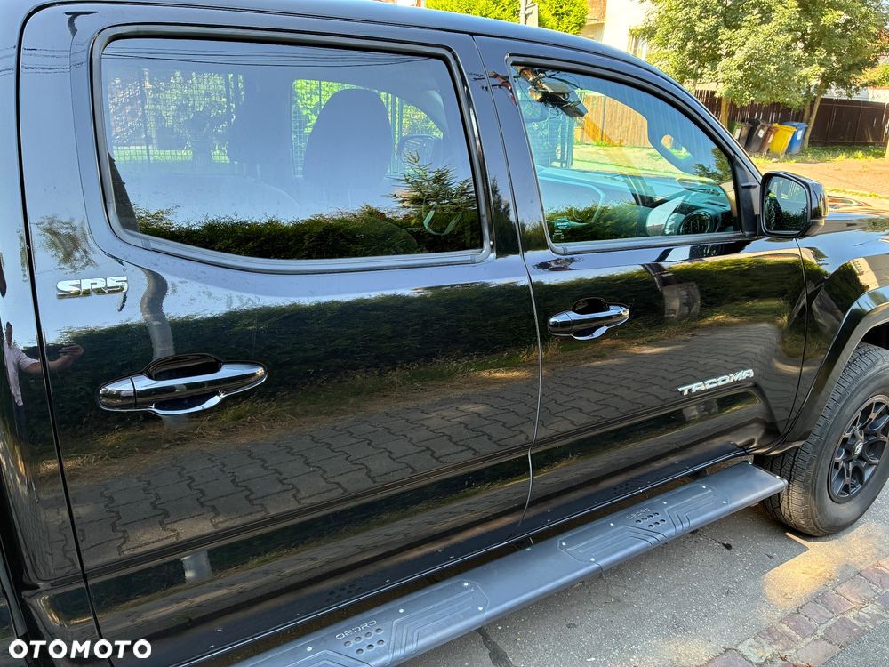 Toyota Tacoma - 9