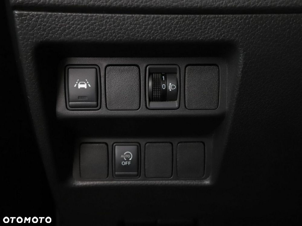Nissan Qashqai 1.6 DCi N-Connecta - 35
