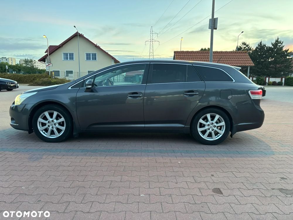 Toyota Avensis 2.0 Sol EU5 MS - 5