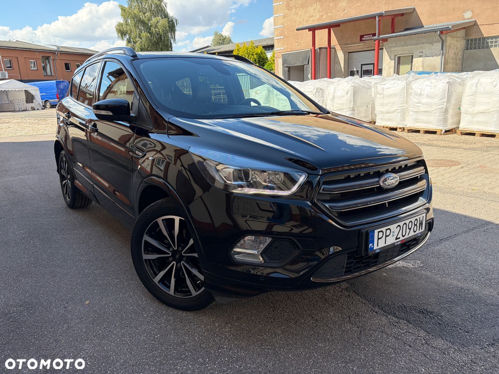 Ford Kuga 1.5 EcoBoost 2x4 ST-Line - 4