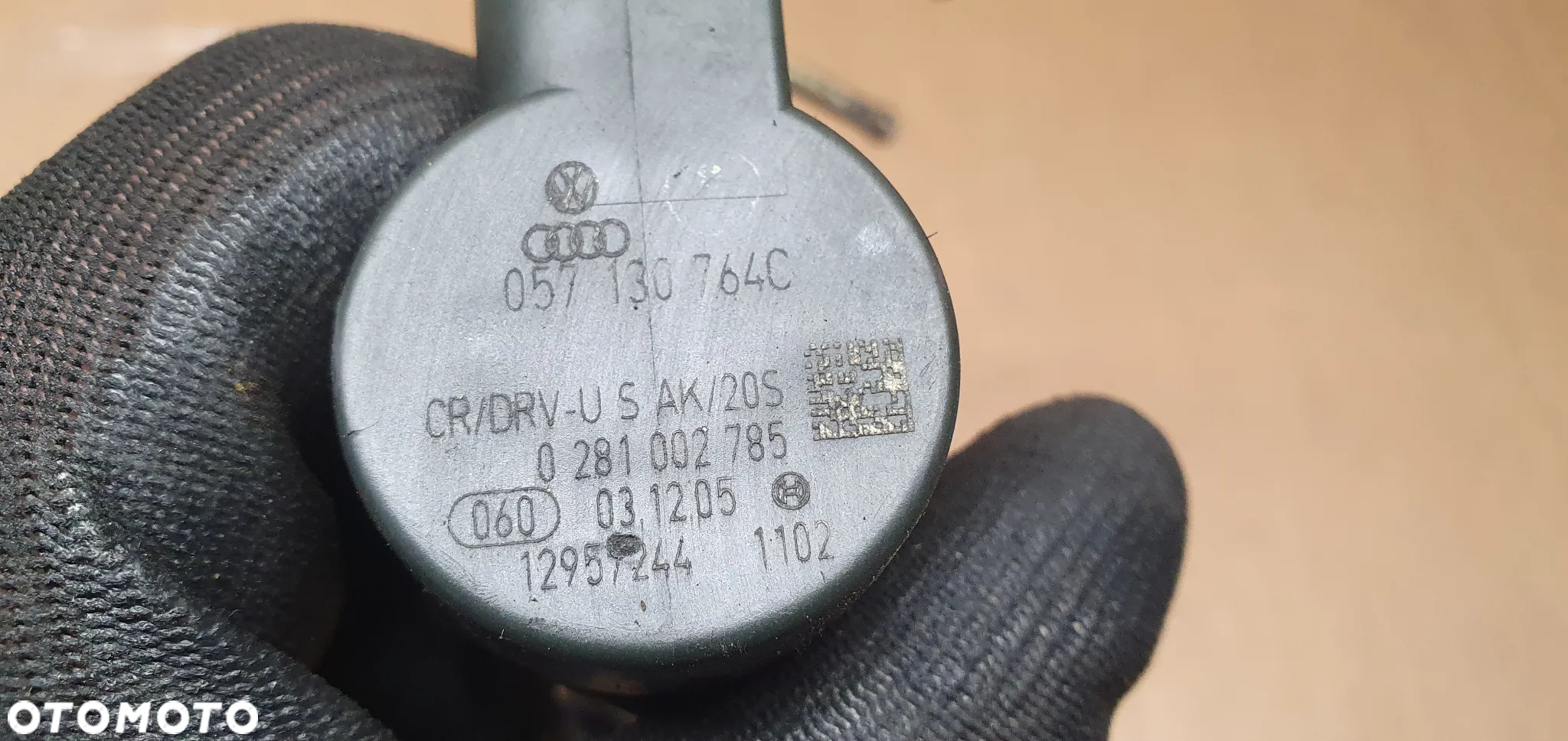 Listwa wtryskowa rurki czujnik VW Touareg 3.0 TDI 057130764C - 6