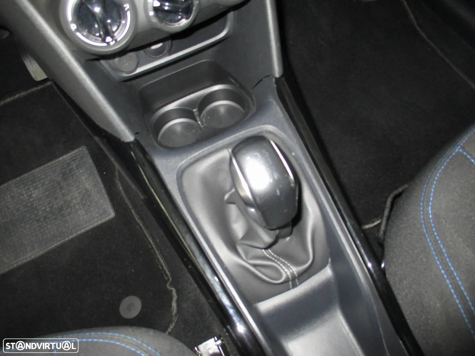 Peugeot 2008 1.5 BlueHDi Signature - 14