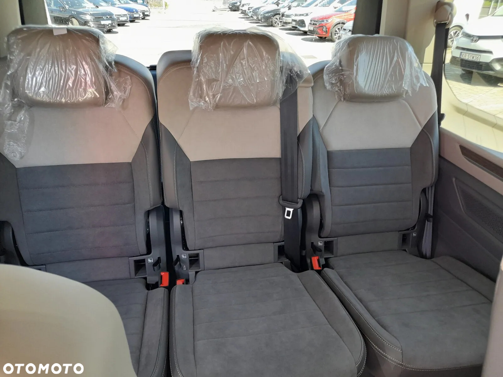 Volkswagen Multivan 2.0 TDI L2 Style DSG - 13