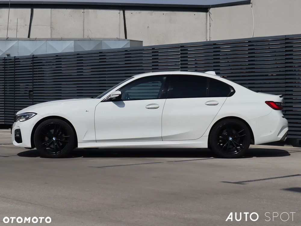 BMW Seria 3 320d xDrive M Sport - 3