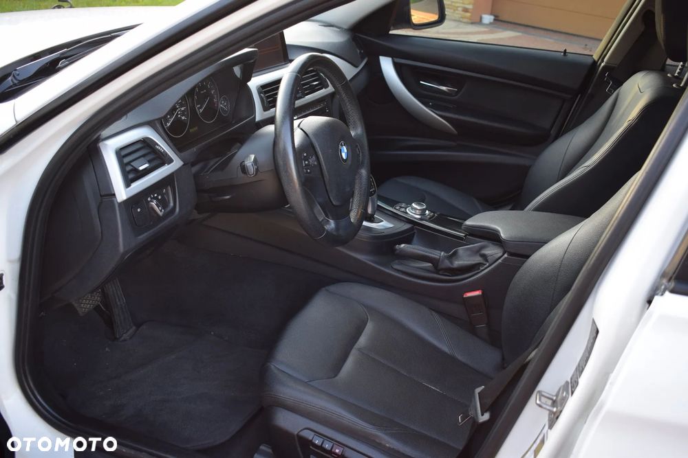 BMW Seria 3 - 10