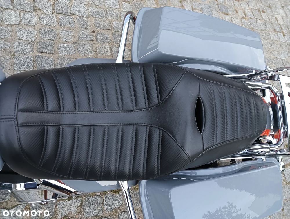 Harley-Davidson Touring Road King - 23