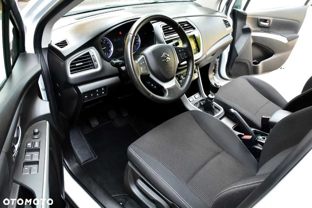 Suzuki SX4 S-Cross 1.4 T Premium - 7
