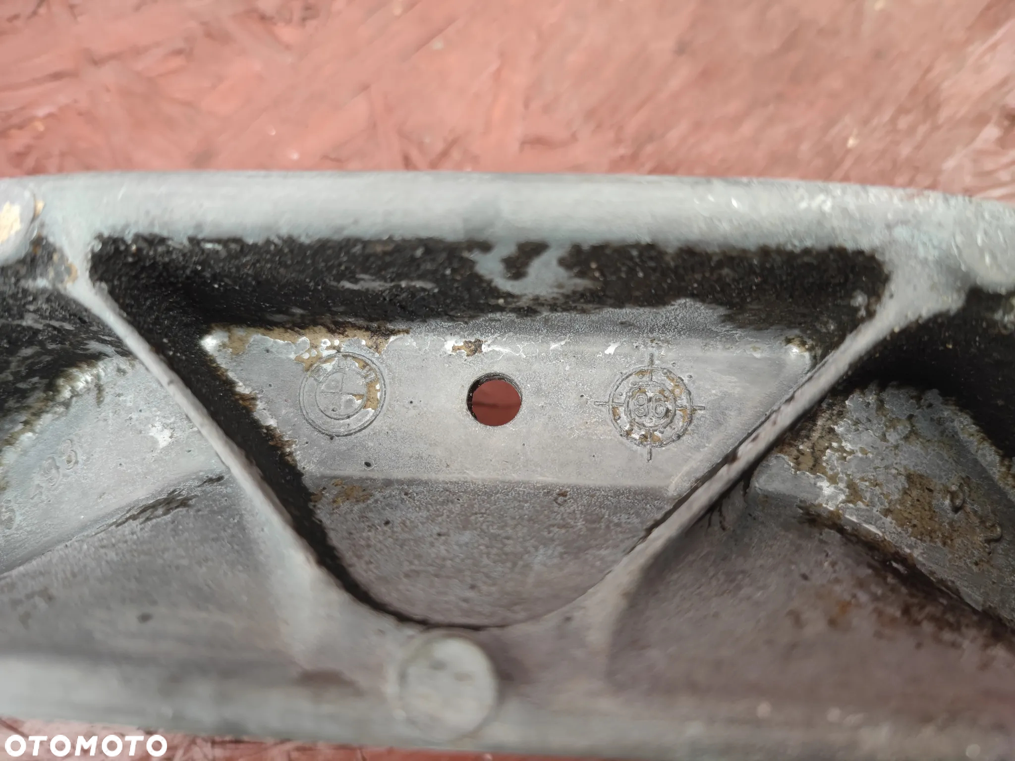 BMW E36 / Z3 ORYGINALNA ŁAPA SKRZYNI BIEGÓW MANUAL  R6 POD M50 ( M50B20 / M50B25 , M52B20 / M52B25 / M52B28 )  O NR.  1 136 498 OEM - 5