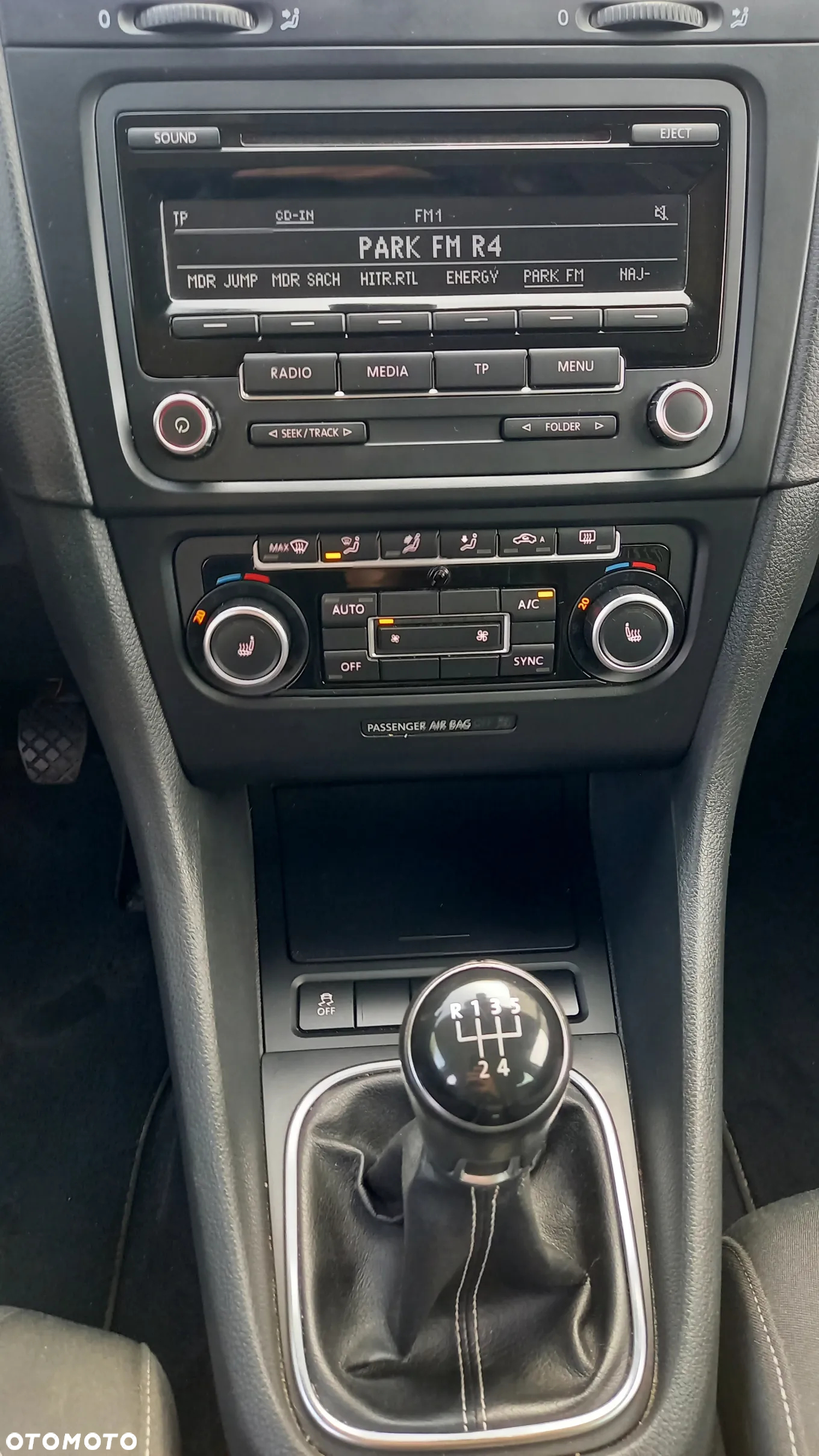 Volkswagen Golf VI 1.6 TDI Highline - 14