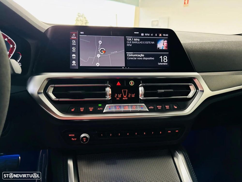 BMW M240i xDrive Auto - 28