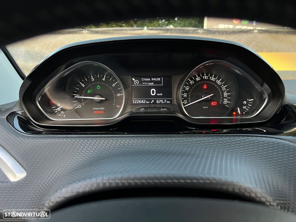 Peugeot 2008 1.2 PureTech GT Line - 17