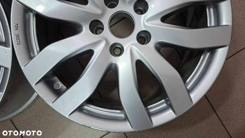 Felgi Aluminiowe 17 Audi A4 B7 5x112 ET 35 CMS C22 - 6