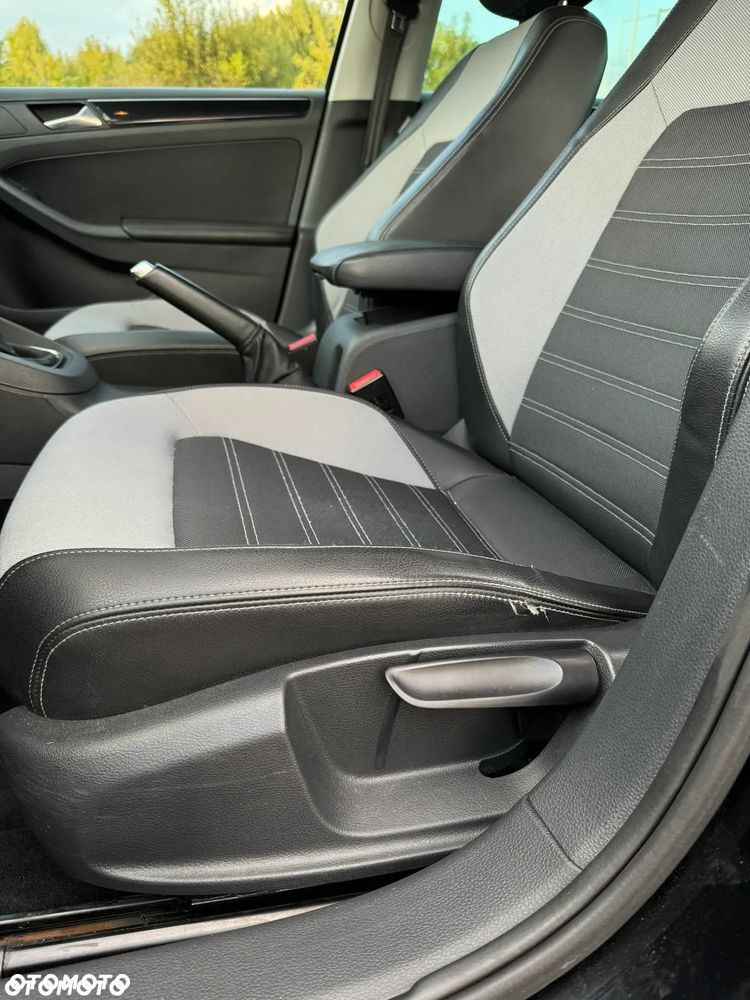 Volkswagen Jetta - 6