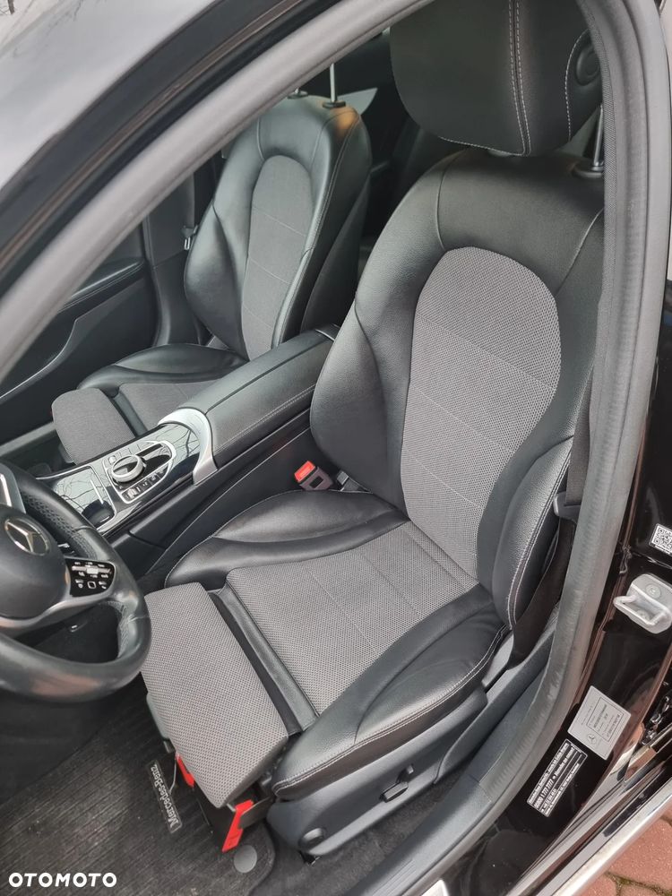 Mercedes-Benz Klasa C 220 d 9G-TRONIC - 17