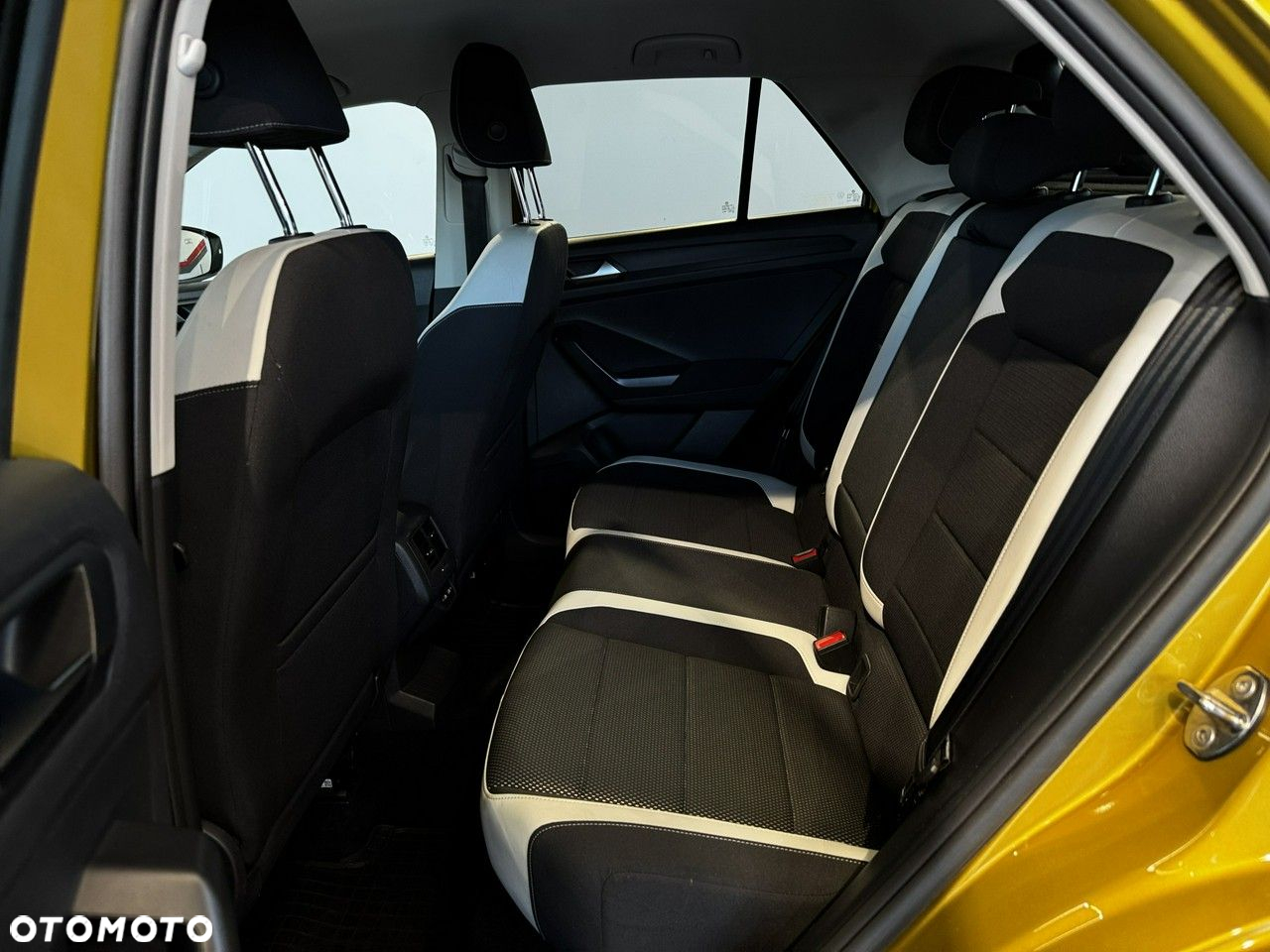 Volkswagen T-Roc - 15