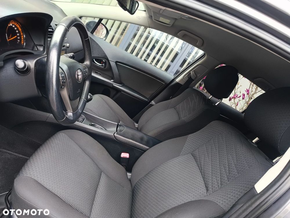 Toyota Avensis 2.0 Sol plus - 15