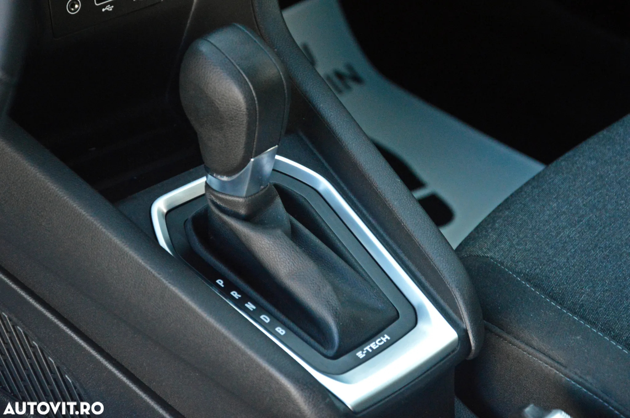 Renault Clio E-TECH Hybrid 140 BUSINESS EDITION - 29