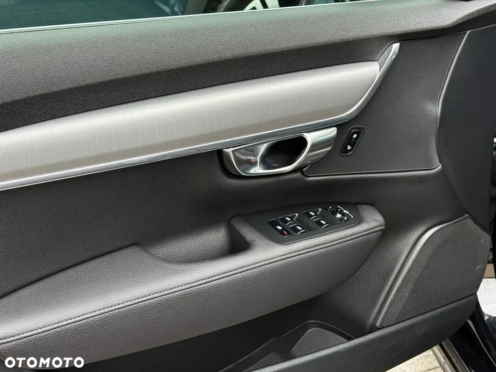 Volvo S90 T4 Geartronic Momentum Pro - 30
